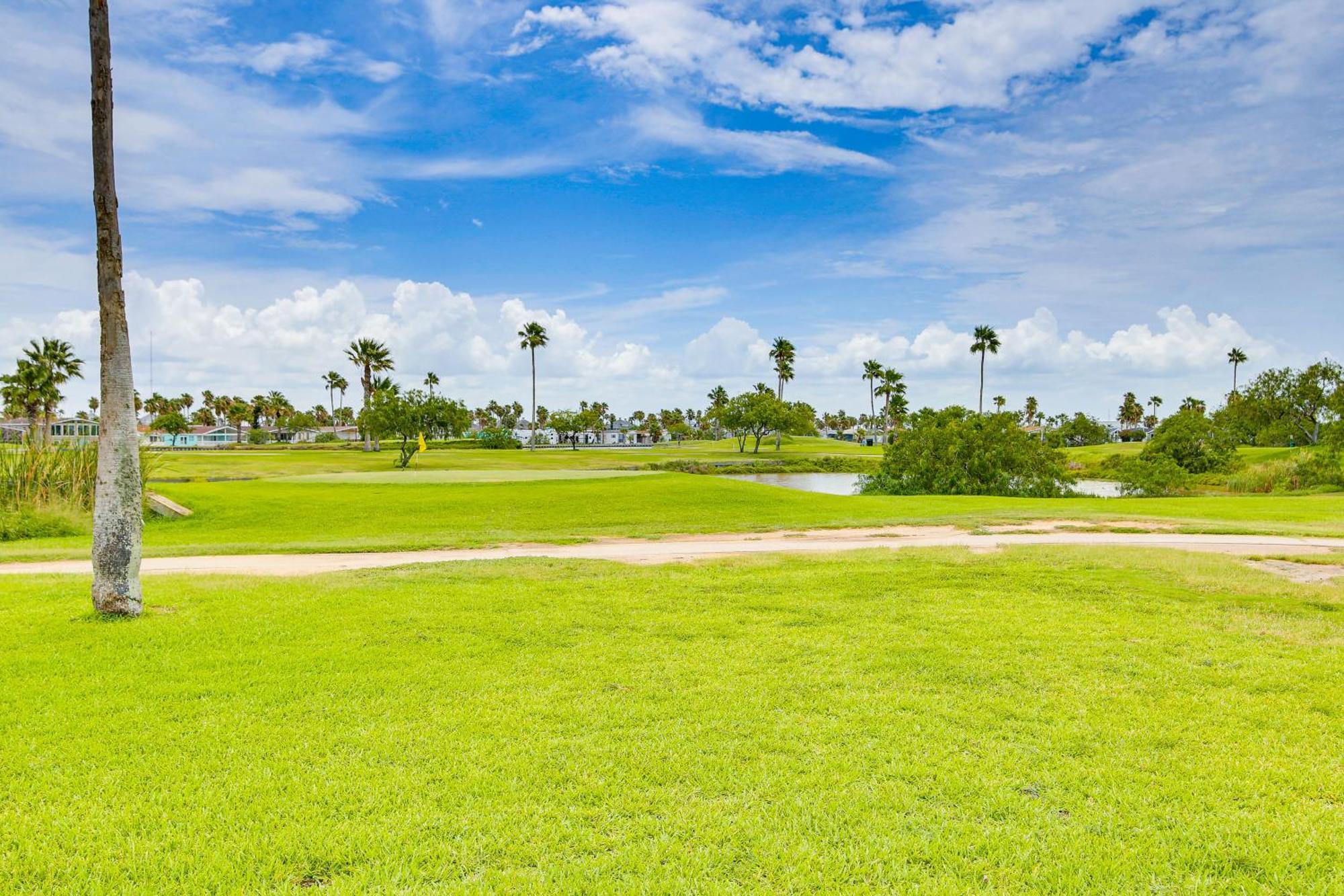 Sunny Port Isabel Golf Retreat, 5 Mi To Beaches! Villa Kültér fotó